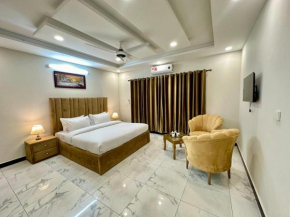 Clifton Royal Family Guest House